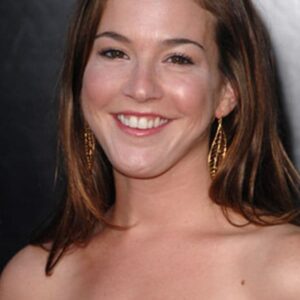 تصویر هنرمند Martha MacIsaac