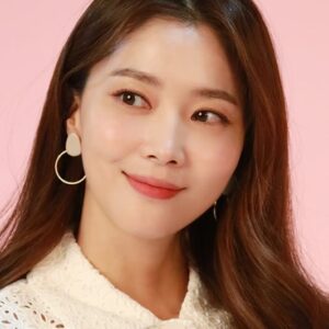 تصویر هنرمند Oh Yoon-ah