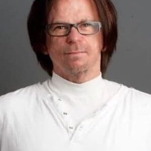 تصویر هنرمند Troy Miller