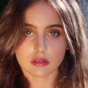 تصویر هنرمند Sophie Lane Curtis