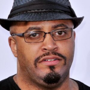 تصویر هنرمند R. Marcos Taylor