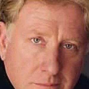 تصویر هنرمند Michael Tomlinson