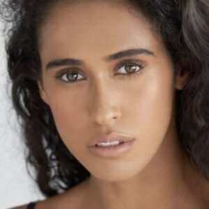 تصویر هنرمند Briony Scarlett