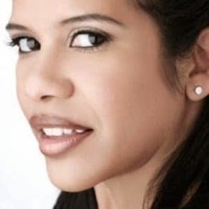 تصویر هنرمند Jenny L. Saldaña