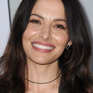 تصویر هنرمند Sarah Shahi