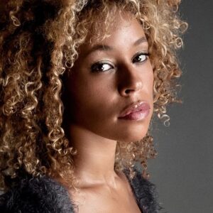 تصویر هنرمند Mary Ruiz