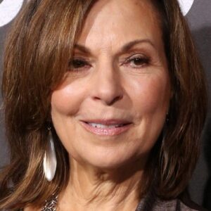 تصویر هنرمند Theresa Tilly