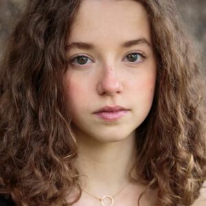 تصویر هنرمند Ariella Glaser