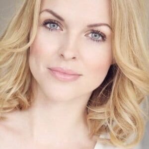 تصویر هنرمند Ali Rhodes