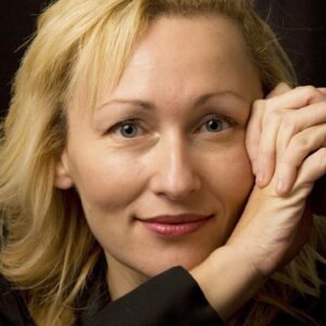 تصویر هنرمند Sarah Pinborough