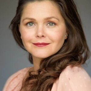 تصویر هنرمند Estelle Long