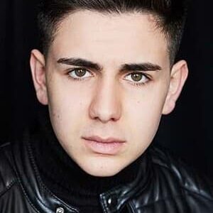 تصویر هنرمند Mert Dincer