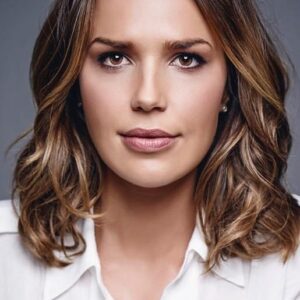 تصویر هنرمند Arielle Kebbel