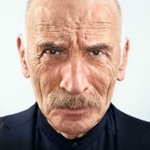 تصویر هنرمند Tuncel Kurtiz