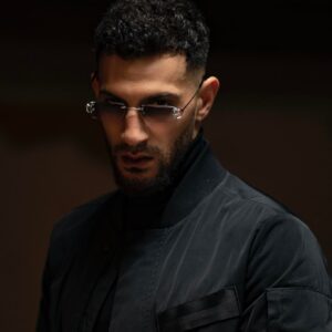 تصویر هنرمند Adrien Essamir