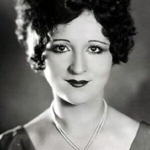 تصویر هنرمند Julia Faye