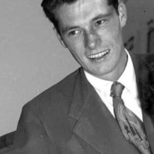 تصویر هنرمند Conrad Hilton Jr.