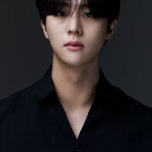 تصویر هنرمند Kim Moo-joon