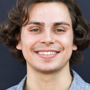 تصویر هنرمند Jake T. Austin