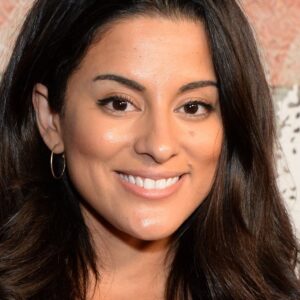 تصویر هنرمند Carmela Zumbado