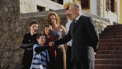 Teaser for Home Alone 4