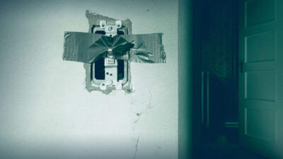 Teaser for Lights Out