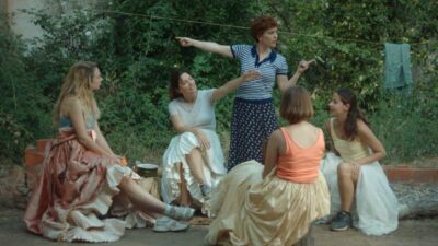 Teaser for The Girls Are Alright