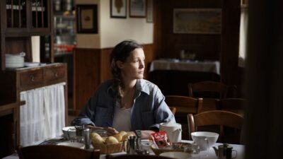 Teaser for Hold Me Tight