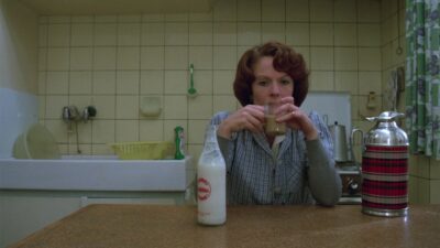 Teaser for Jeanne Dielman, 23, quai du Commerce, 1080 Bruxelles