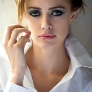 تصویر هنرمند Nathalie Rapti Gomez