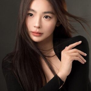 تصویر هنرمند Yaxi Liu