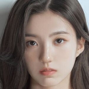 تصویر هنرمند Kang Yeseo