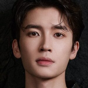 تصویر هنرمند Qin Xiaoxuan