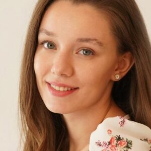 تصویر هنرمند Oya İloğulları