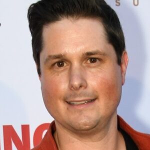 تصویر هنرمند Andrew van den Houten