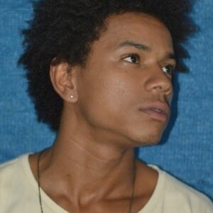 Photo of artist Wesley Guimarães