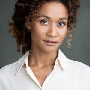 Photo of artist Lindura