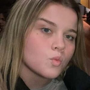 Photo of artist Stela Korman