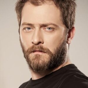 تصویر هنرمند Alican Yücesoy