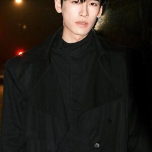 Photo of artist Liu Yanqiao