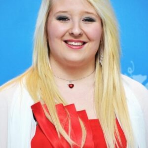 Photo of artist Melanie Lenz