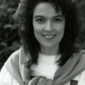 Photo of artist Joanne Côté