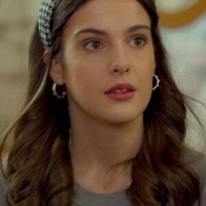 Photo of artist Cemre Öktem