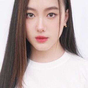 Photo of artist Korranid Laosubinprasoet