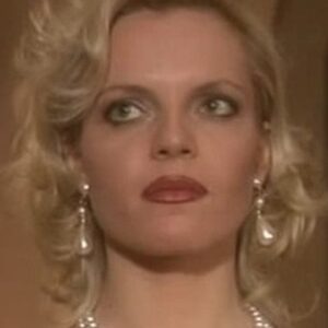 Photo of artist Edith Rozanyai