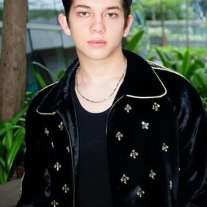 Photo of artist Florian Rutters