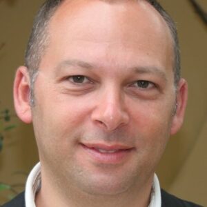 Photo of artist Derek Wax