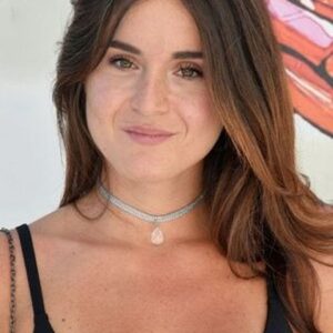 Photo of artist Marianna Robustelli