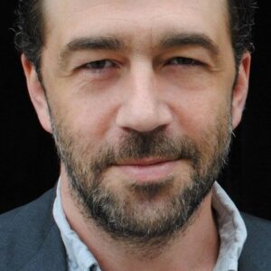 Photo of artist Derek Curl