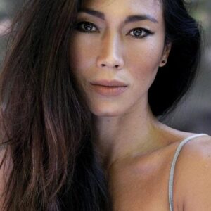 Photo of artist Danni Suzuki